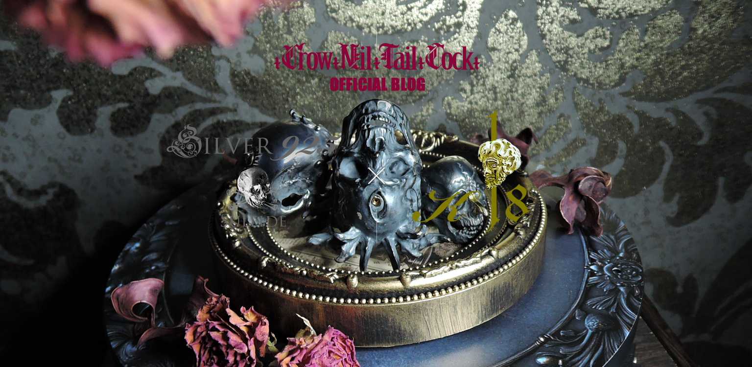 <p>xCROWxNILxTAILxCOCKx OFFICIAL BLOG 「Gold and Silver Skull」 New header picture.</p>
